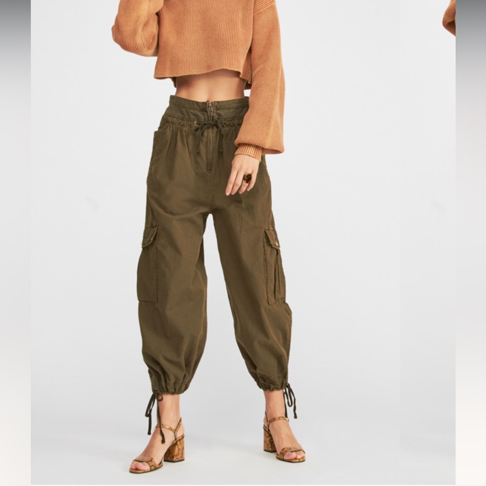 FREE PEOPLE • Fly away parachute pants - olive green - size 0 - Picture 2 of 10